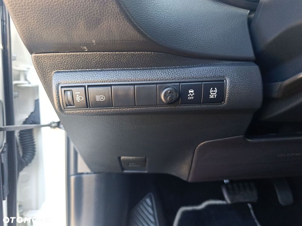 Toyota Corolla 1.8 Hybrid Comfort - 24