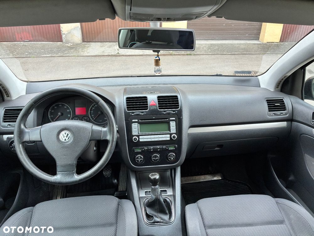 Volkswagen Golf 1.6 FSI Q-Line - 9