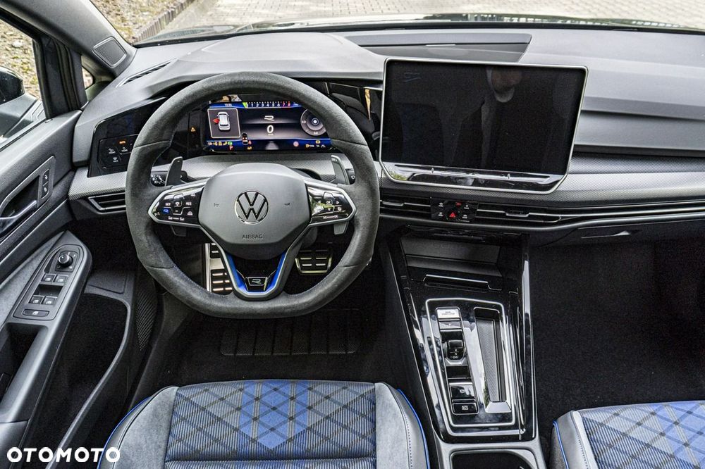 Volkswagen Golf - 18