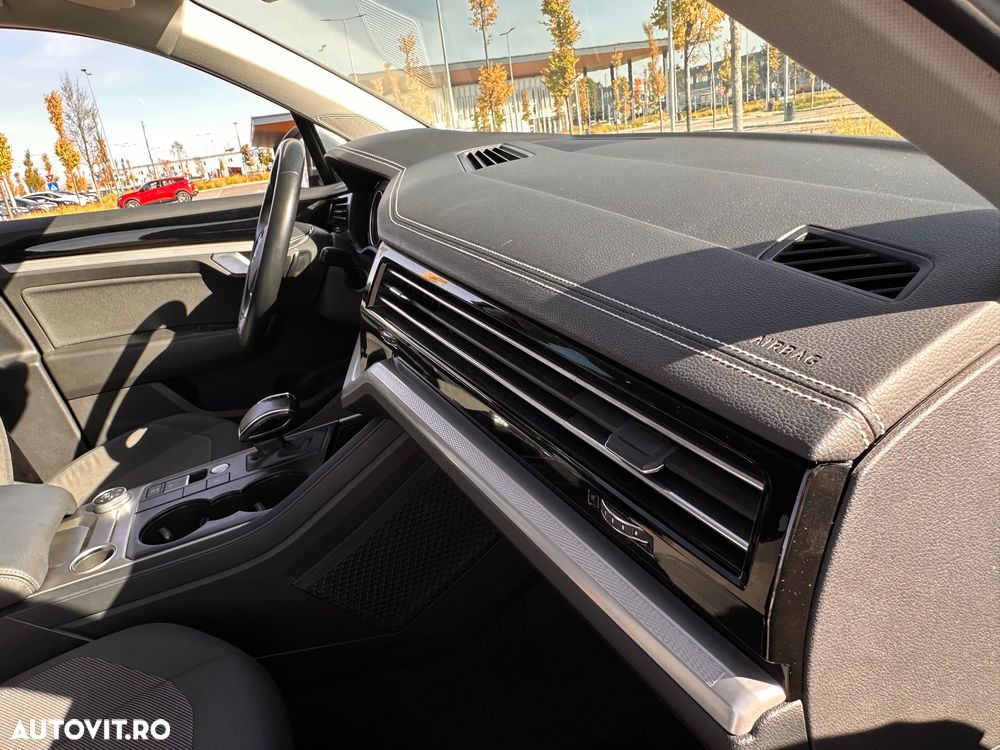 Volkswagen Touareg - 20