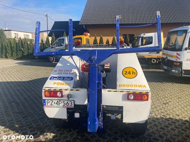 Nissan King Cab - 4