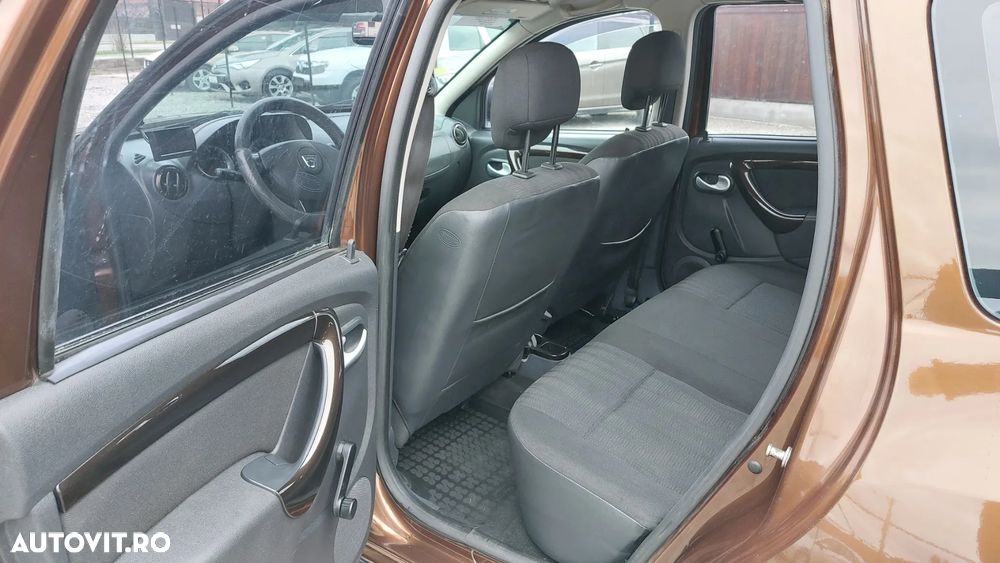 Dacia Duster dCi 110 FAP 4x4 Laureate - 11