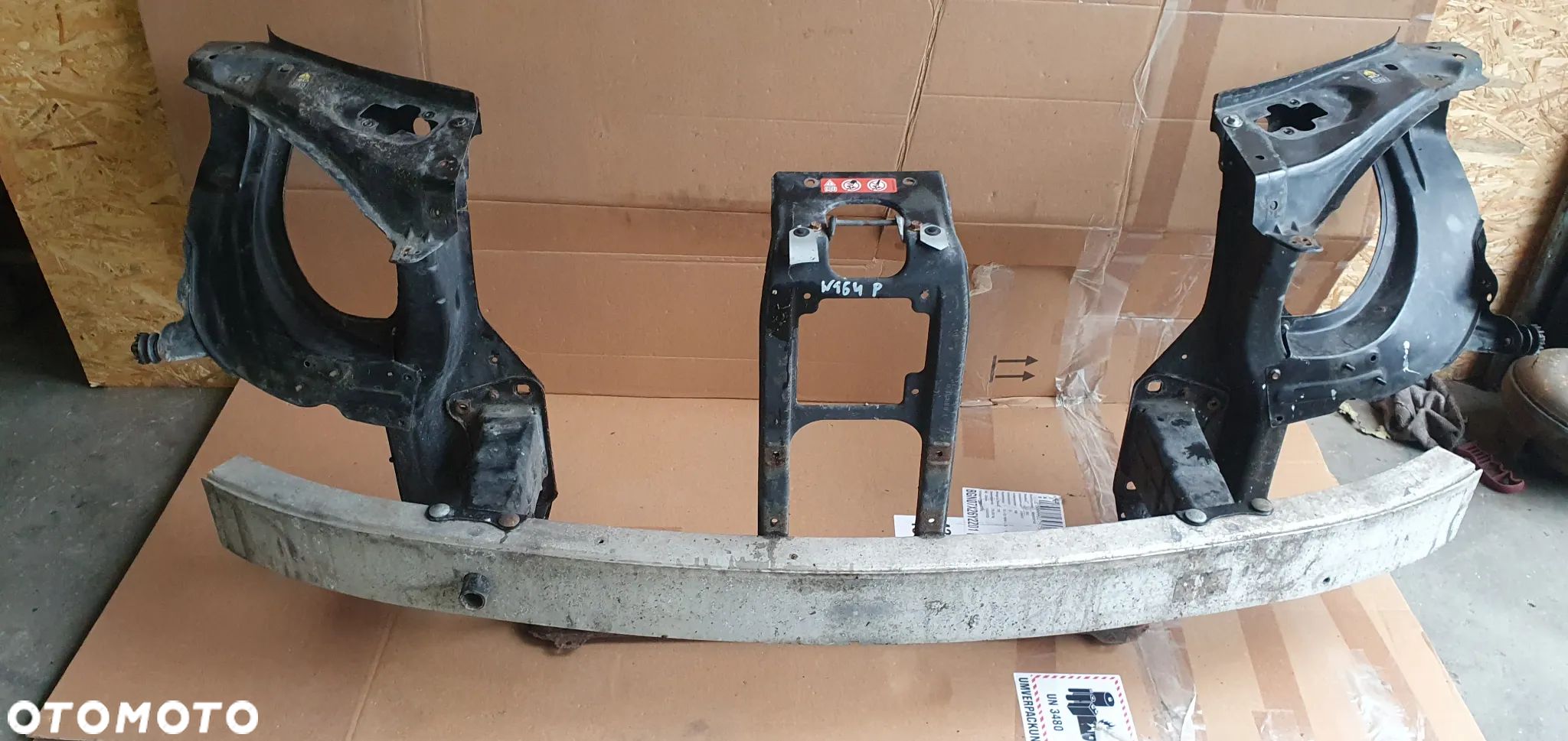 Pas przedni górny wzmocnienie belka Mercedes ML W164 - 1