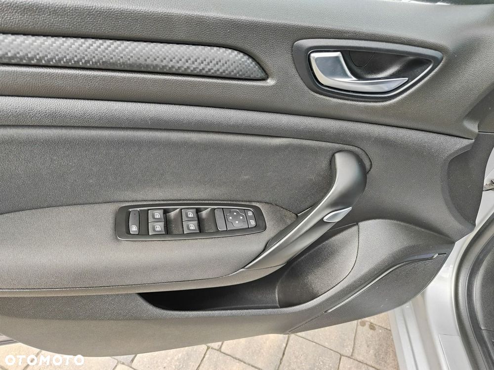 Renault Megane ENERGY TCe 130 LIMITED - 18