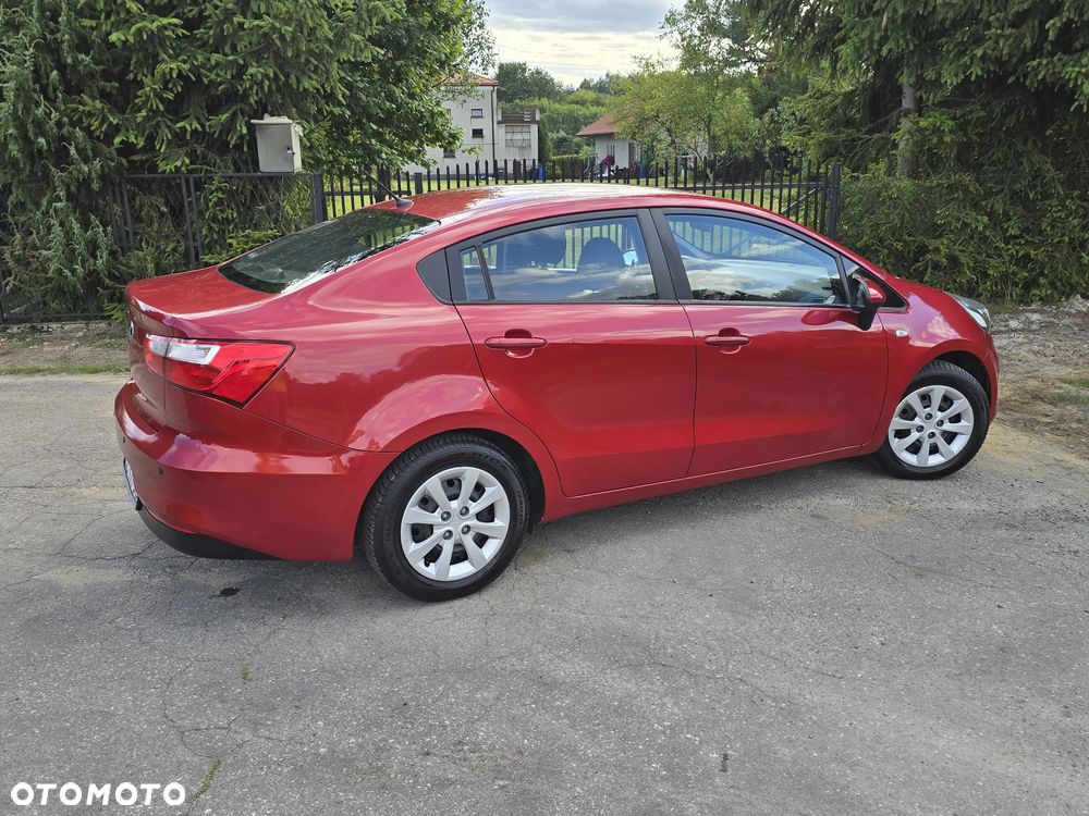 Kia Rio 1.2 L - 14