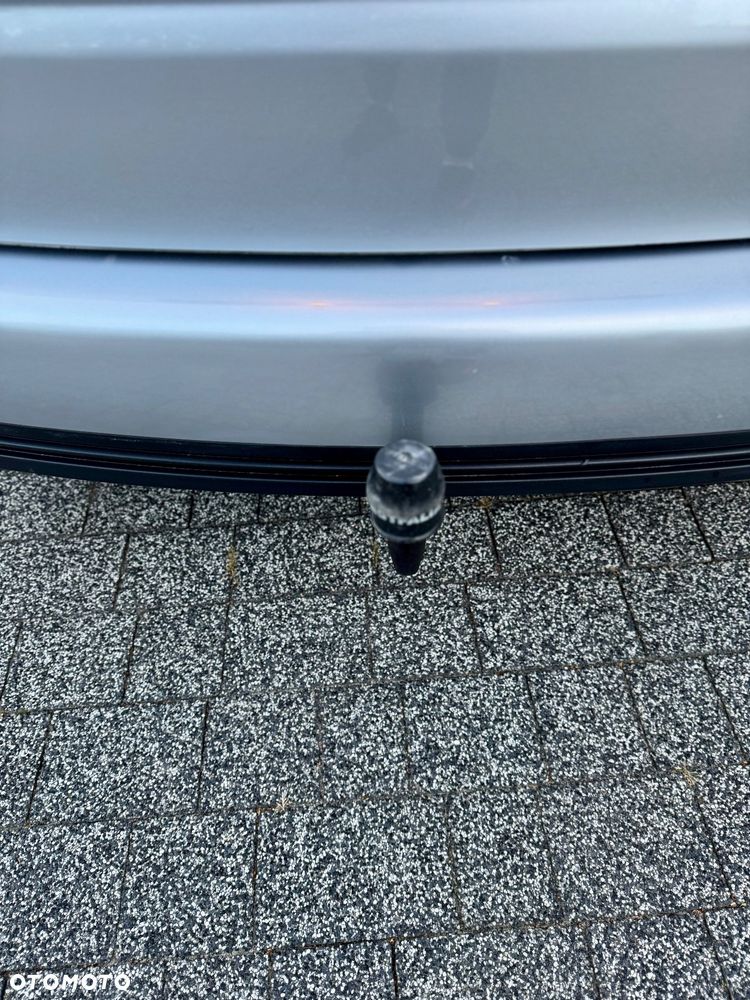 Volkswagen Touran 2.0 TDI DPF Freestyle - 15