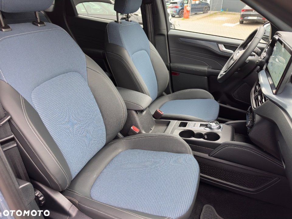 Ford Kuga - 24