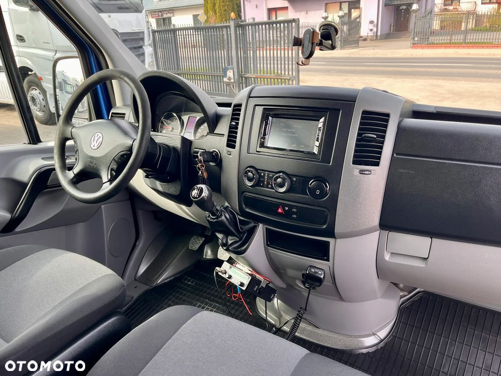 Volkswagen CRAFTER 7 OSÓB / SALON POLSKA / BEZWYPADKOWY / PIERWSZY WŁAŚCICIEL / 2.0 140KM ! ! - 15