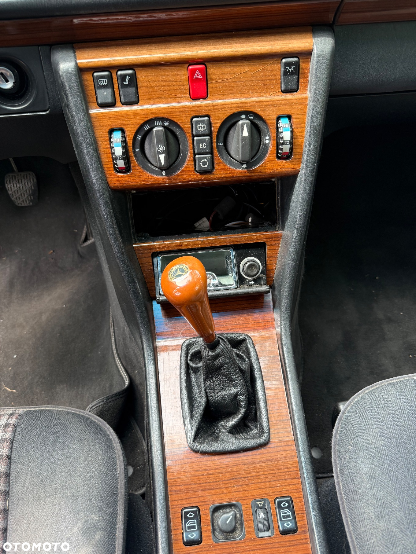 Mercedes-Benz W124 (1984-1993) - 24