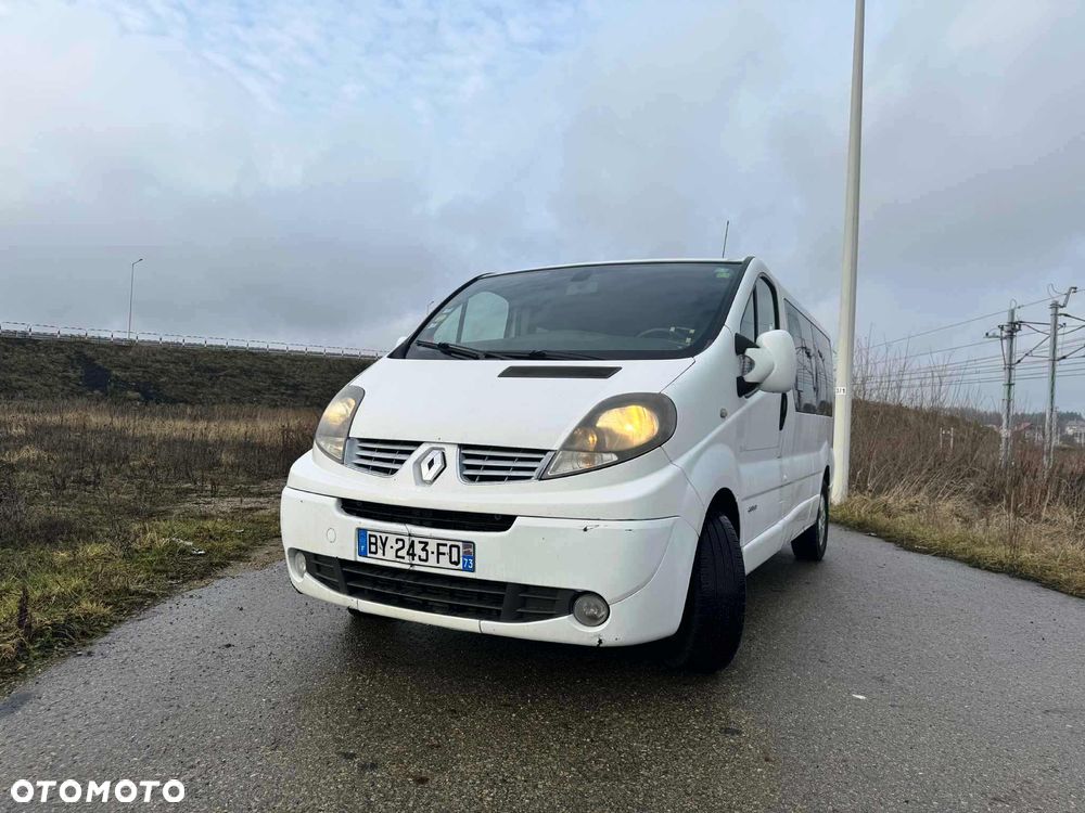 Renault Trafic FAP Passenger Black Edition - 8