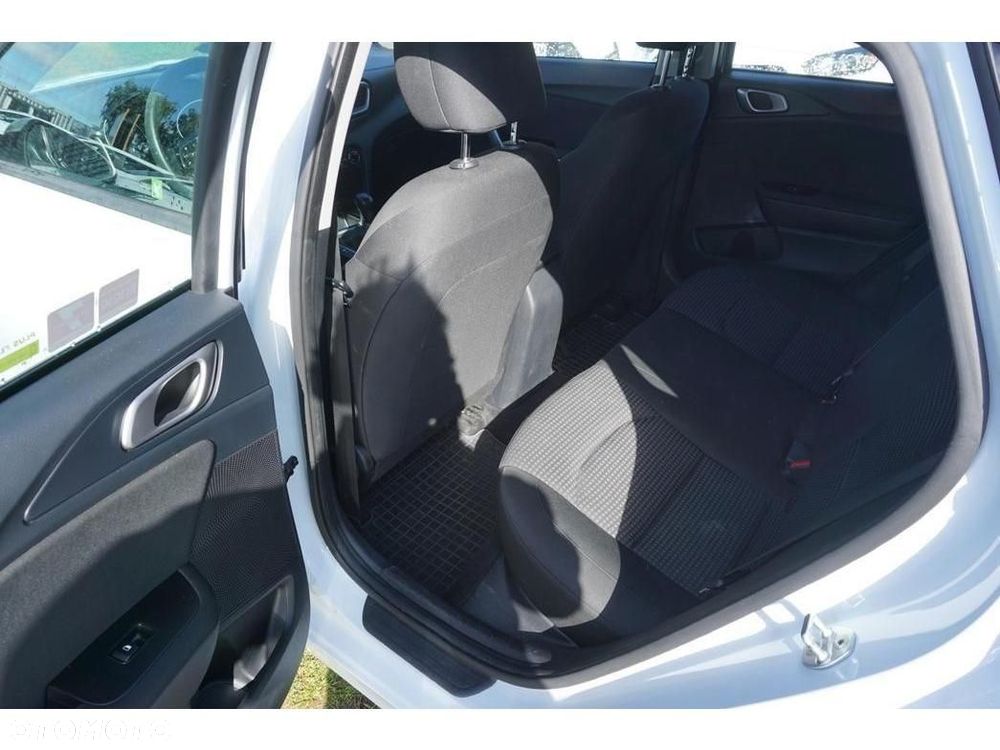 Kia Ceed - 19