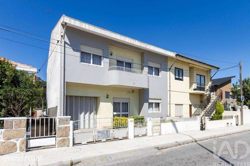 Casa / Villa T5 em Perafita, Lavra e Santa Cruz do Bispo de 162 m2