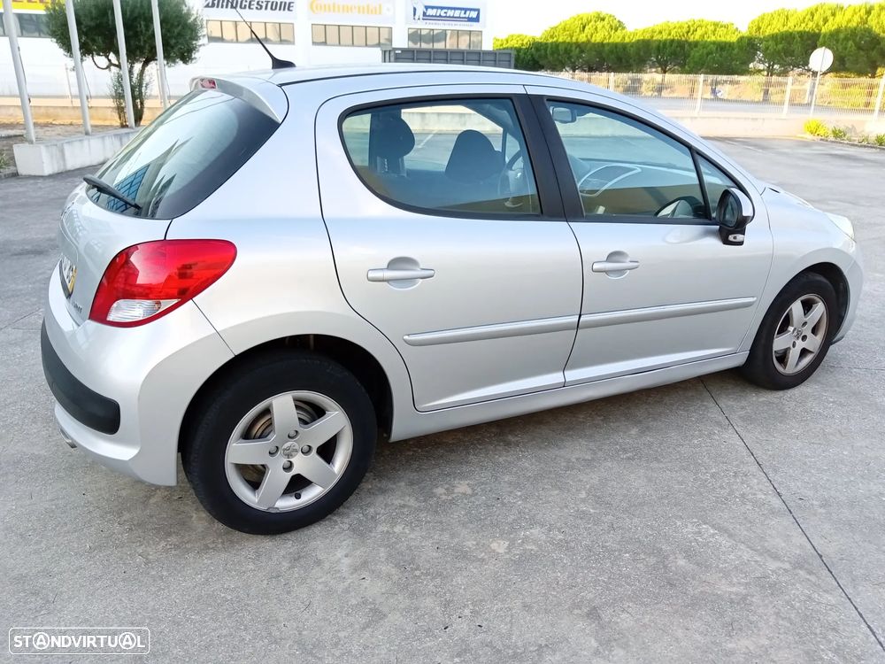 Peugeot 207 1.4 16V Sport - 2