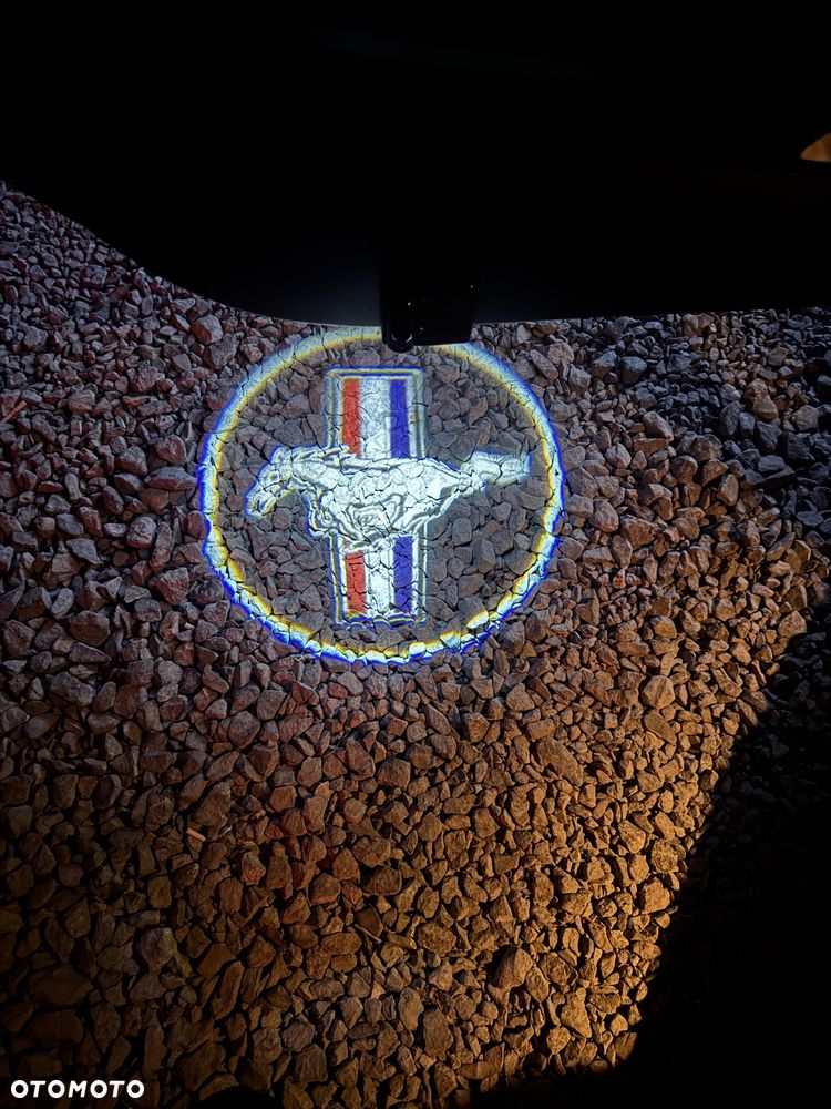 Ford Mustang 3.7 V6 Premium - 14