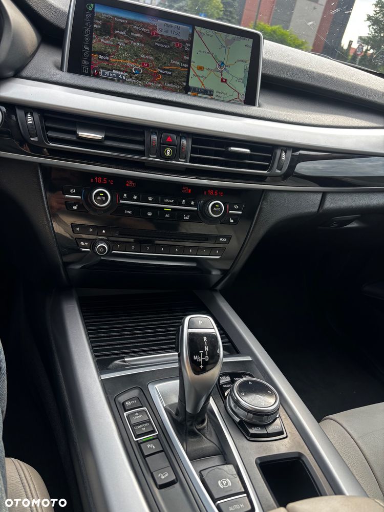 BMW X5 xDrive25d - 11