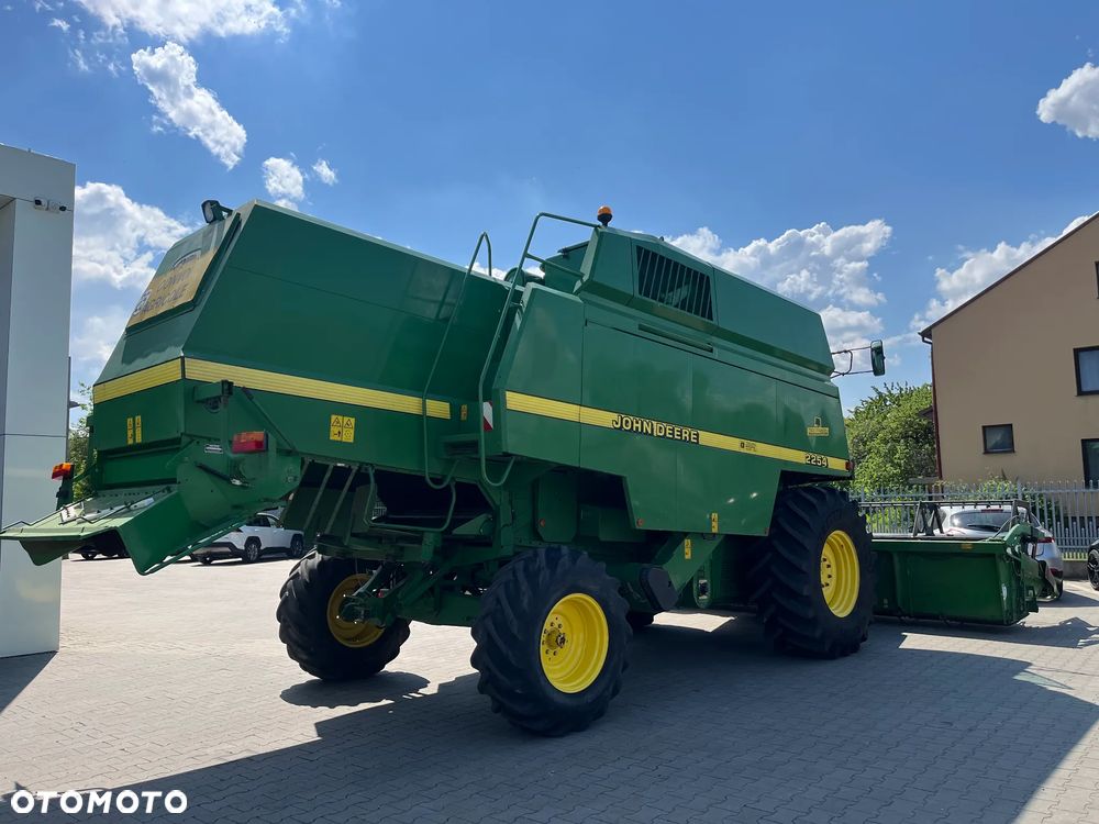 John Deere 2254 HillMaster - 3
