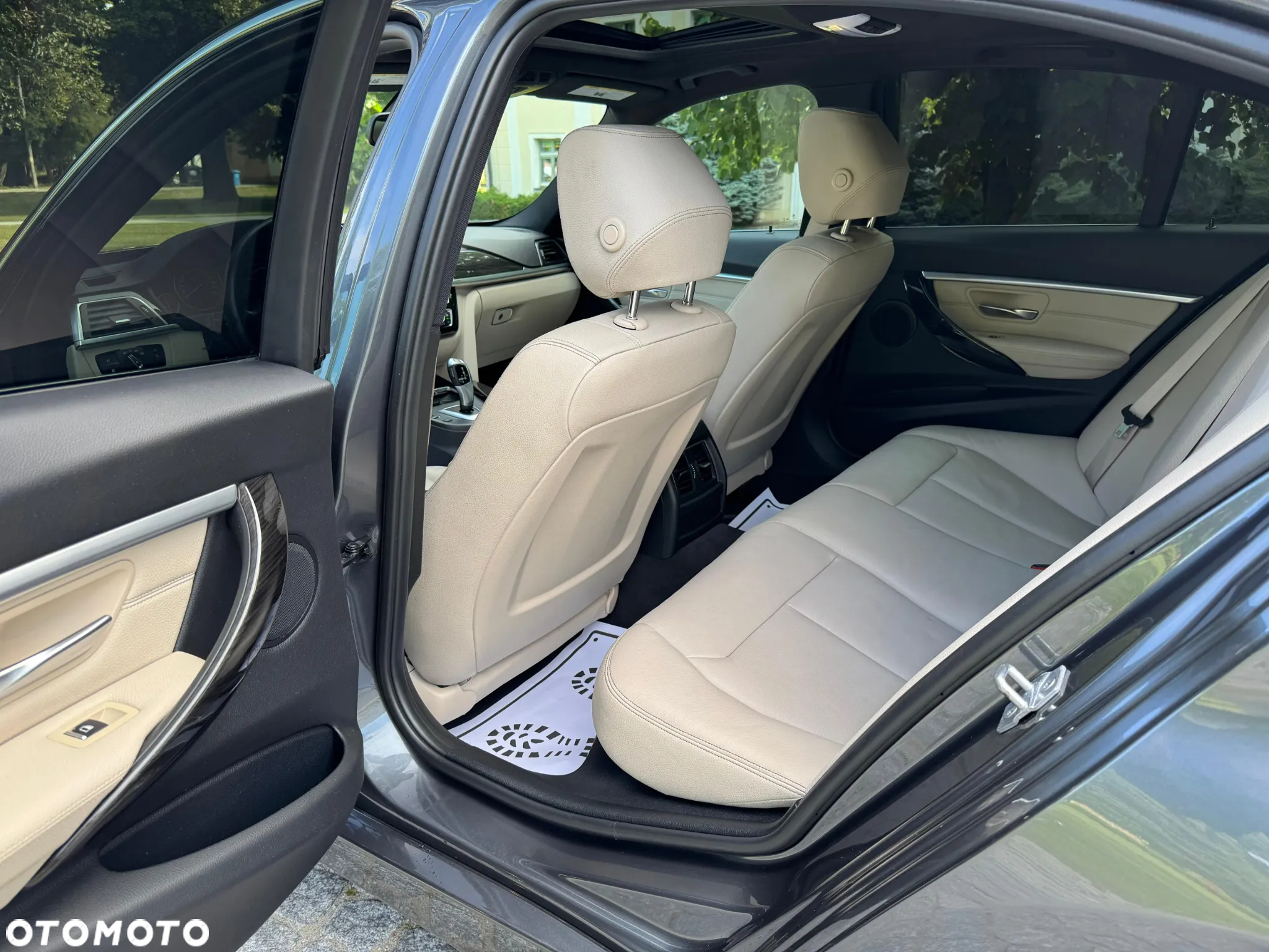 BMW Seria 3 330i - 39