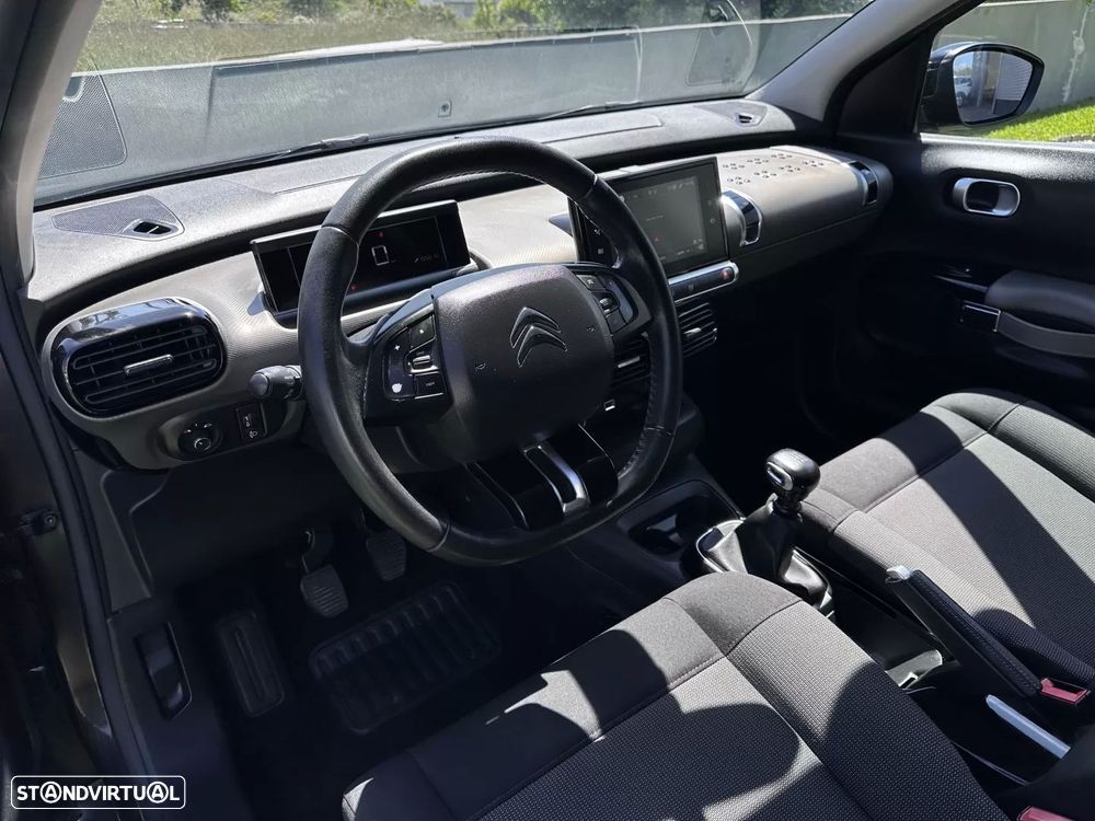 Citroën C4 Cactus 1.2 PureTech Shine - 27