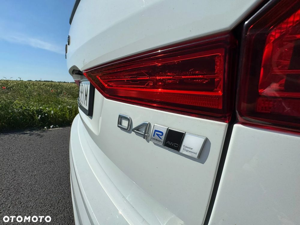 Volvo XC 60 D4 AWD R-Design - 5