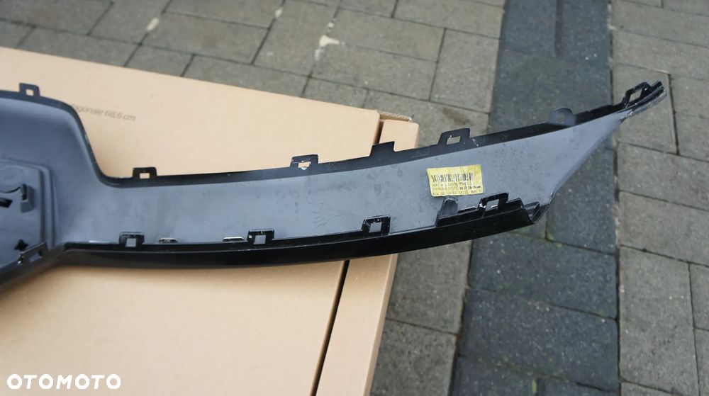 ATRAPA GRILL EMBLEMAT ZNACZEK RENAULT CLIO V LIFT - 10
