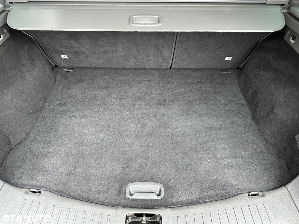 Ford Kuga - 24