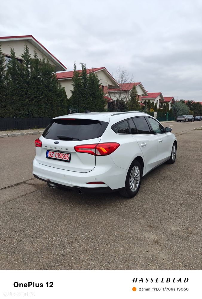Ford Focus 1.0 EcoBoost Start-Stopp-System Aut. ACTIVE - 5