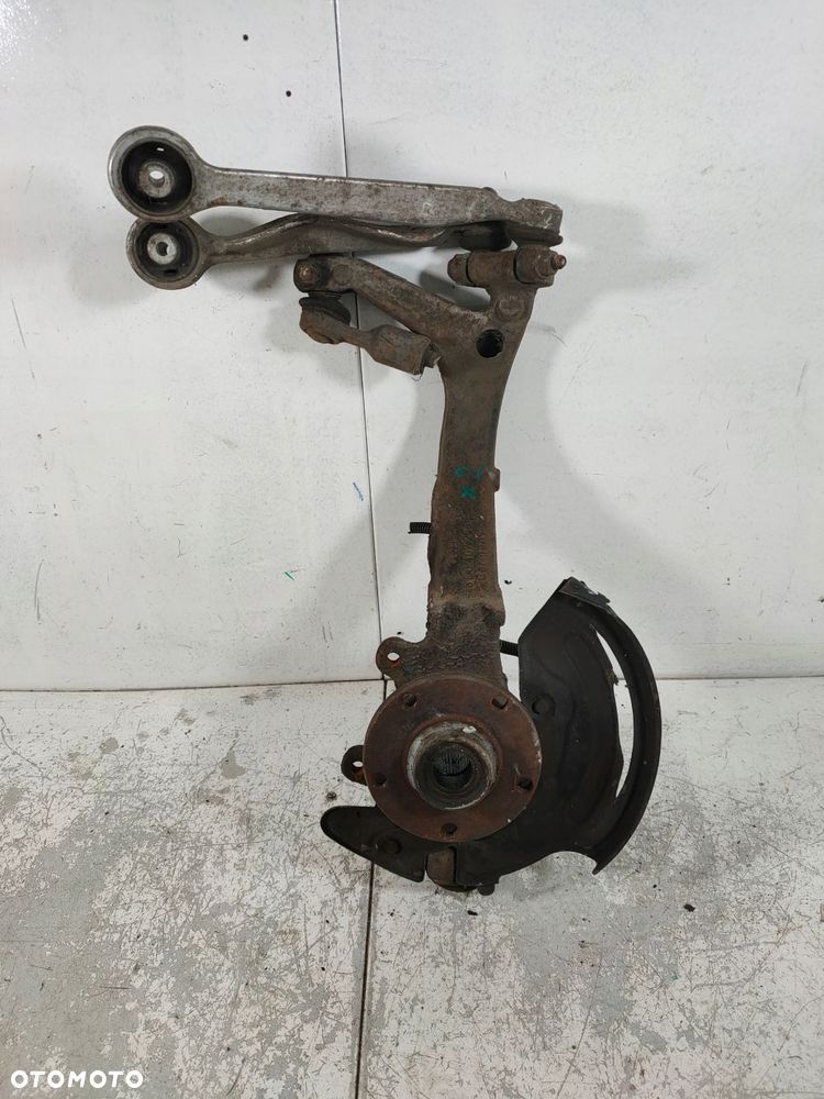 zwrotnica piasta pp passat b5 audi a4 8d0407258al - 1