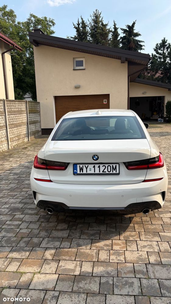 BMW Seria 3 320d xDrive M Sport - 2
