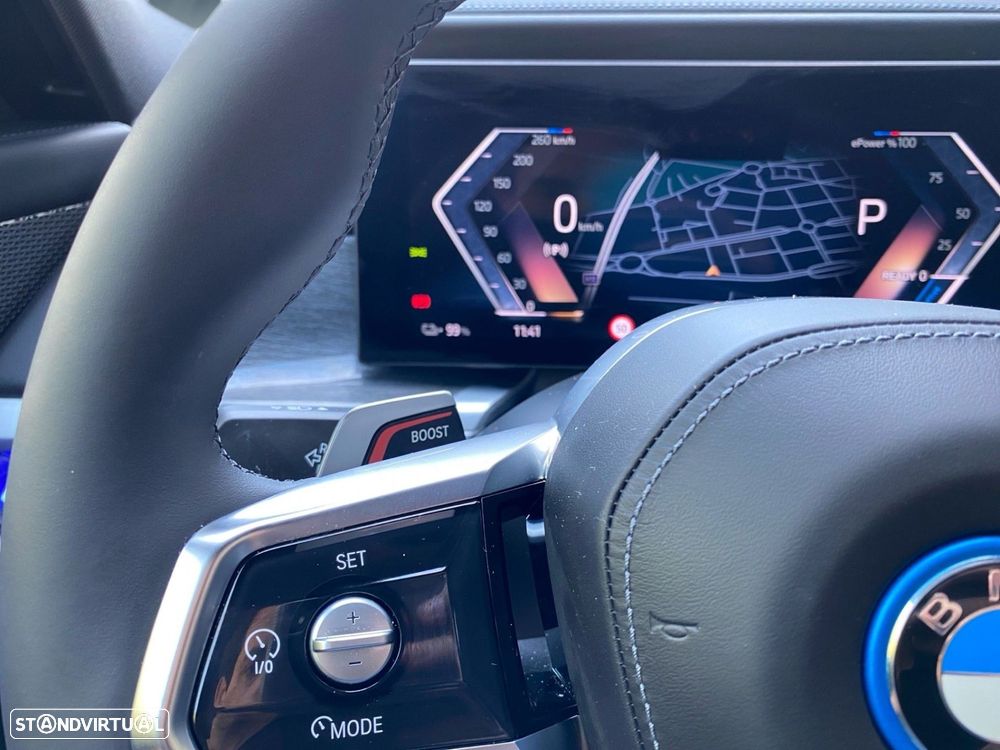 BMW i7 eDrive50 Pack Desportivo M Pro — fotografia 7