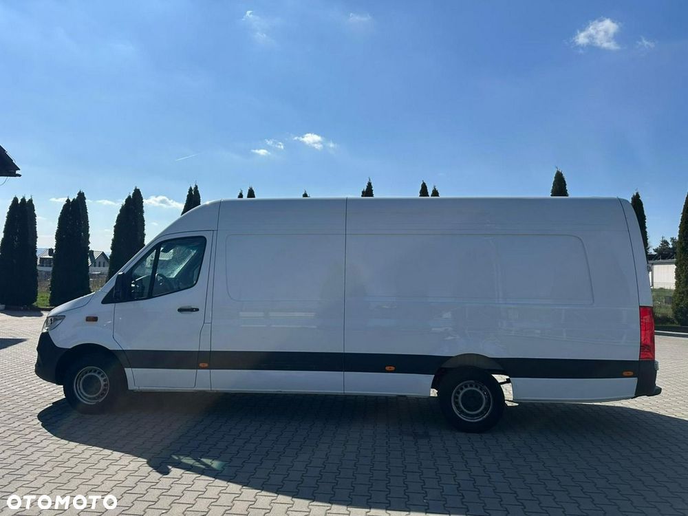 Mercedes-Benz Sprinter - 4