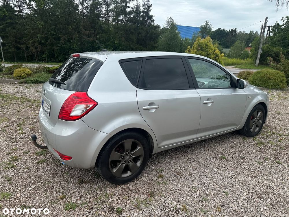 Kia Ceed 1.4 CVVT Attract - 4