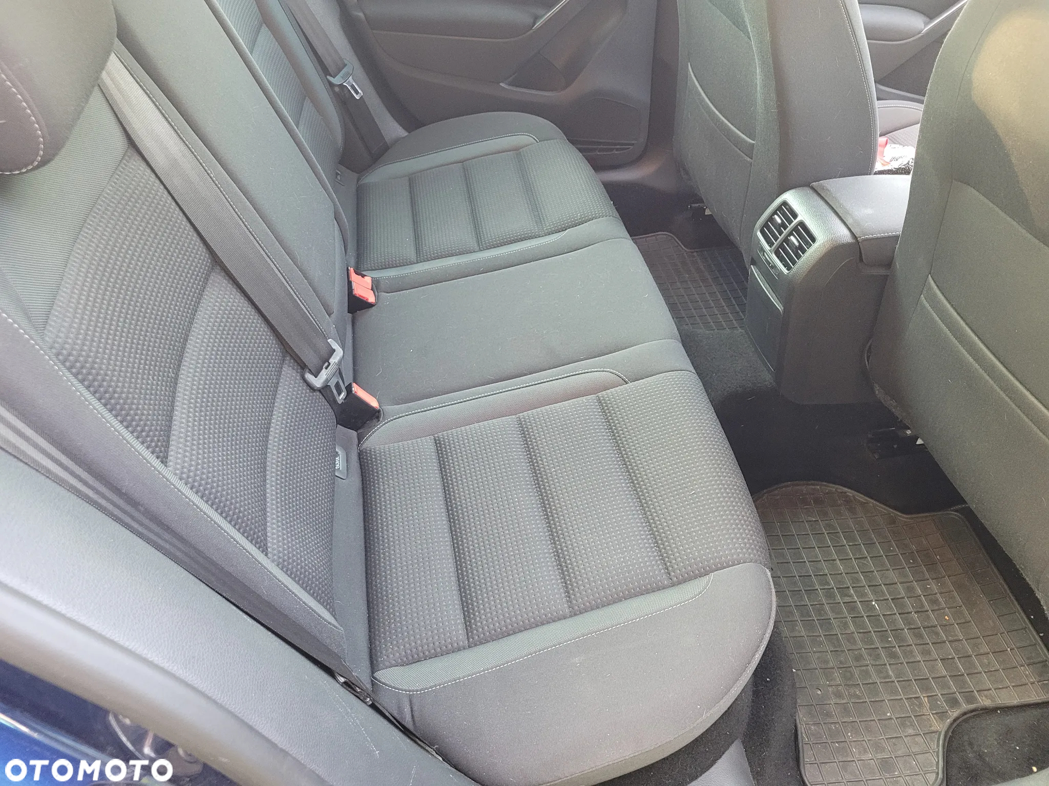 Volkswagen Golf - 9