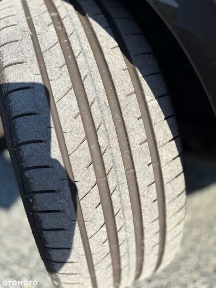 BMW Seria 3 318d - 22