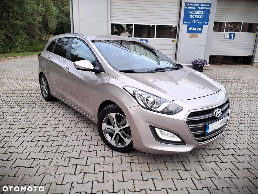 Hyundai i30 blue 1.6 GDI YES Gold - 18