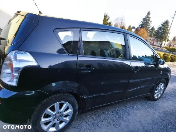 Toyota Corolla Verso - 4
