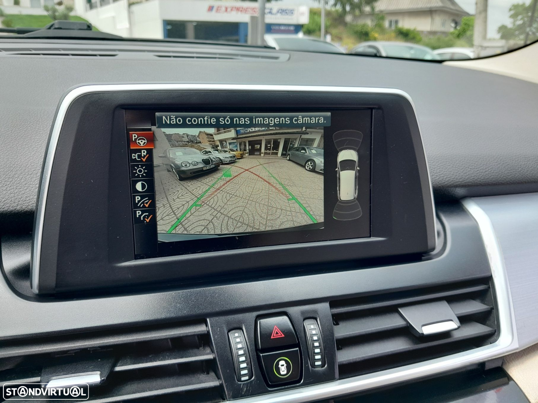 BMW 218 Gran Tourer d 7L Line Luxury Auto - 12
