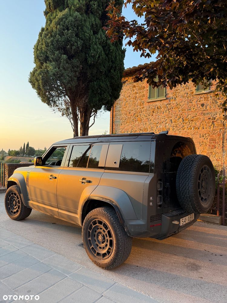 Land Rover Defender 4.4 P635 V8 mHEV Octa Edition One - 11