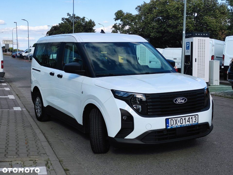 Ford Tourneo Courier - 8