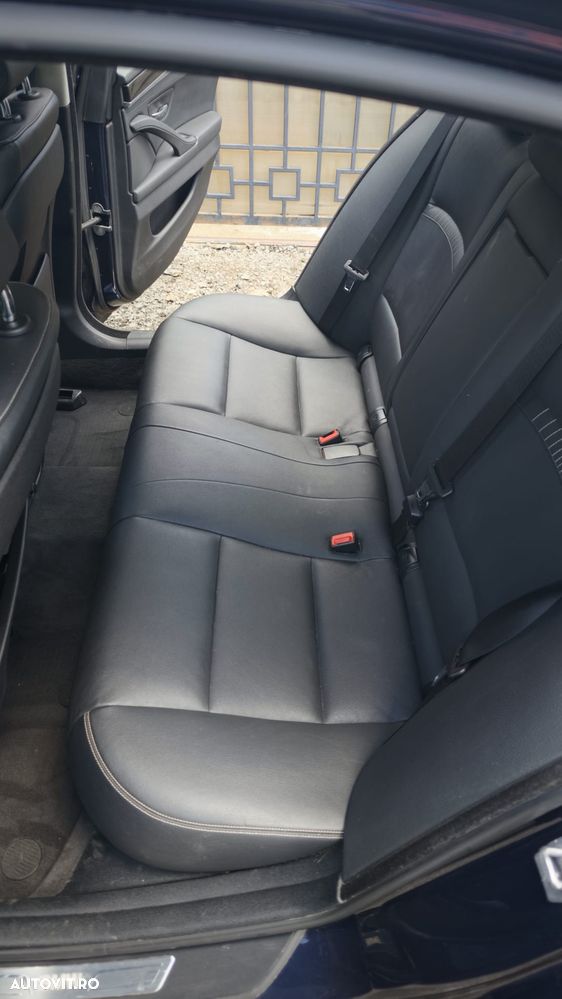BMW Seria 5 535d xDrive - 15