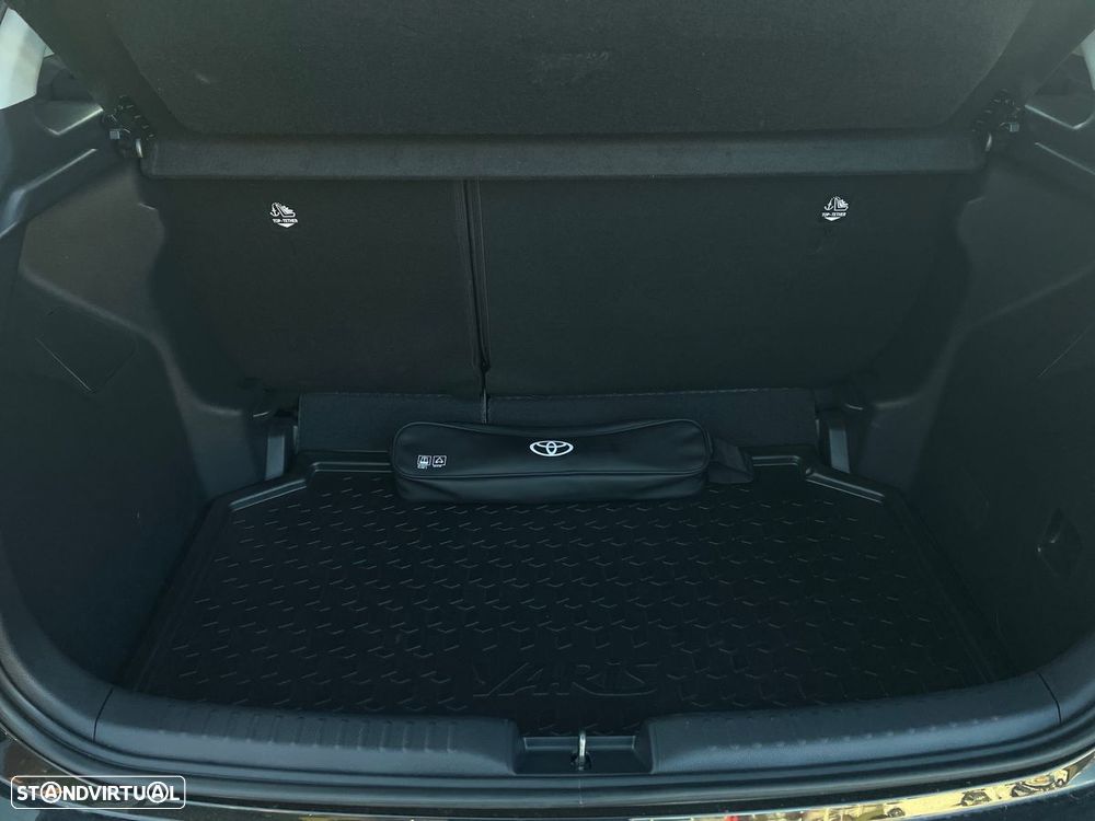 Toyota Yaris - 10