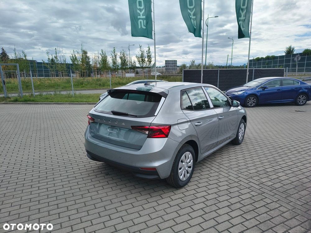 Skoda Fabia 1.0 Essence - 11