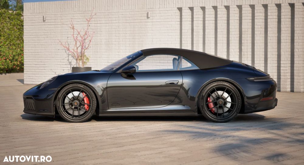 Porsche 911 Carrera 4 GTS PDK - 3