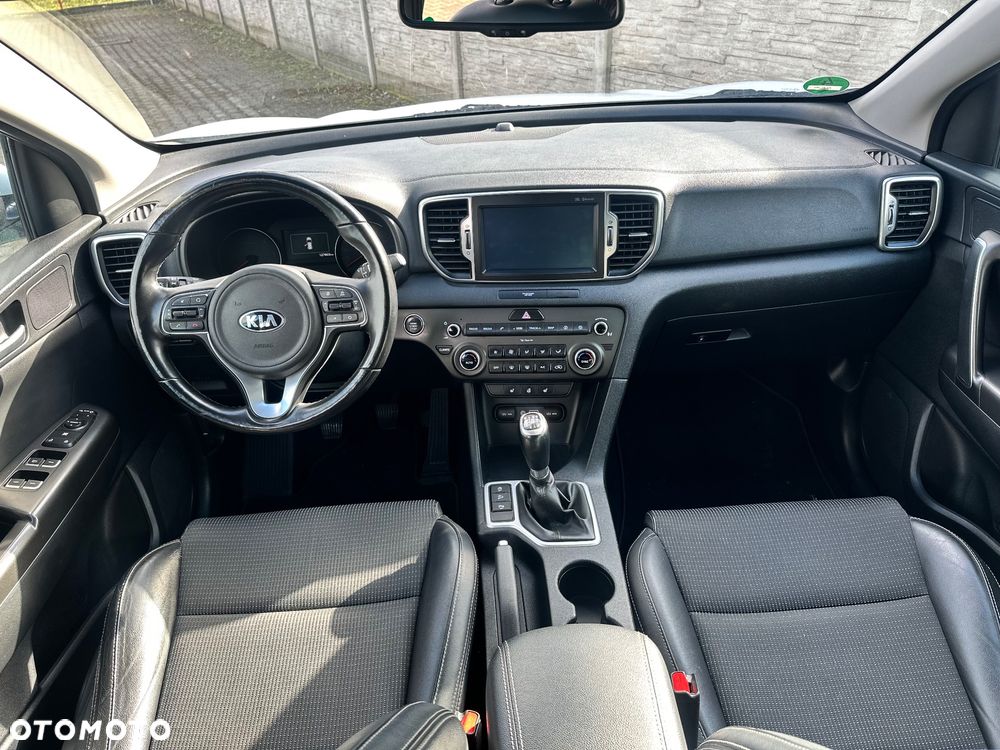 Kia Sportage 1.7 CRDI 2WD Dream-Team Edition - 17