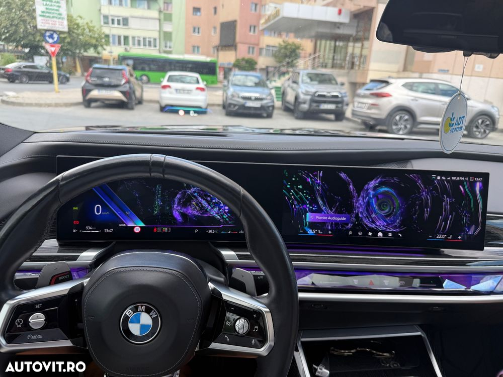 BMW Seria 7 740d xDrive MHEV - 22