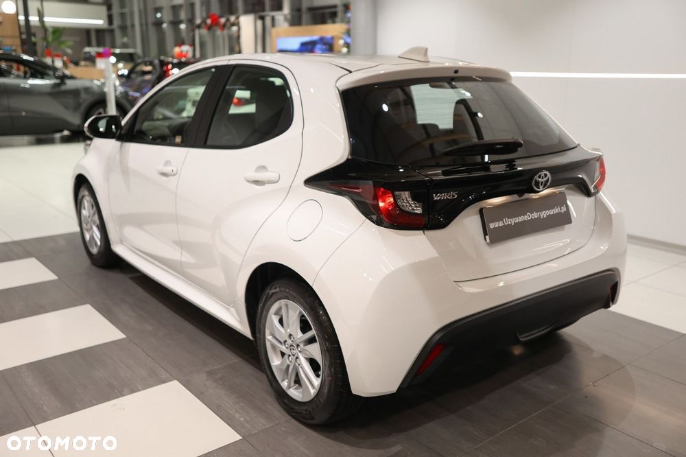 Toyota Yaris - 4