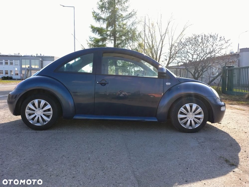 Volkswagen New Beetle - 5