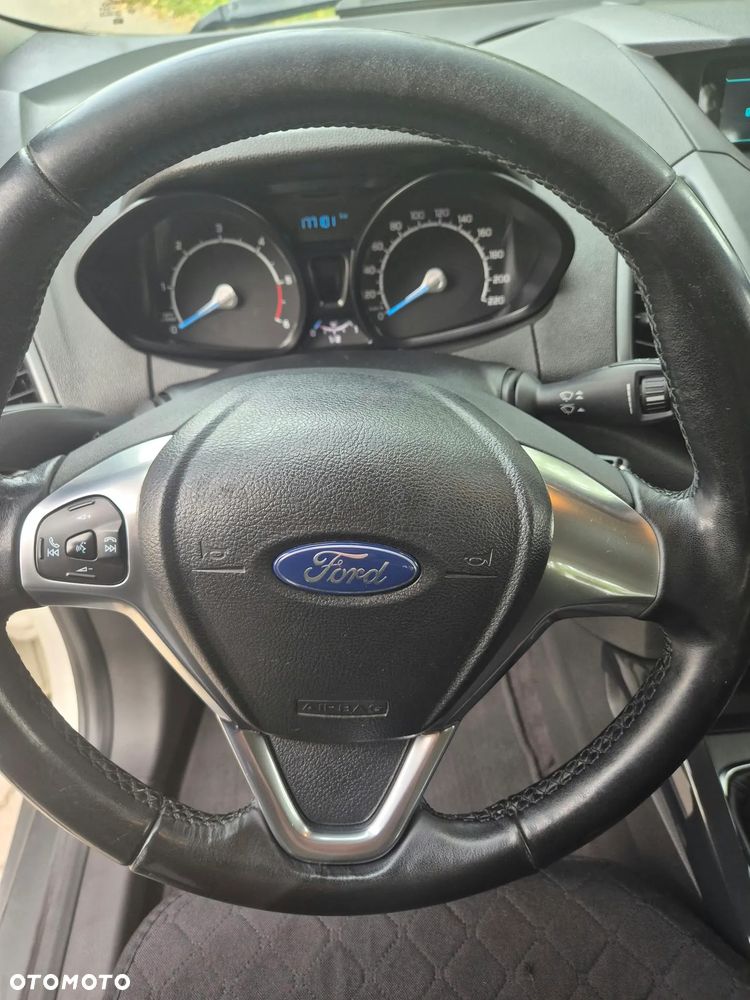 Ford EcoSport - 11