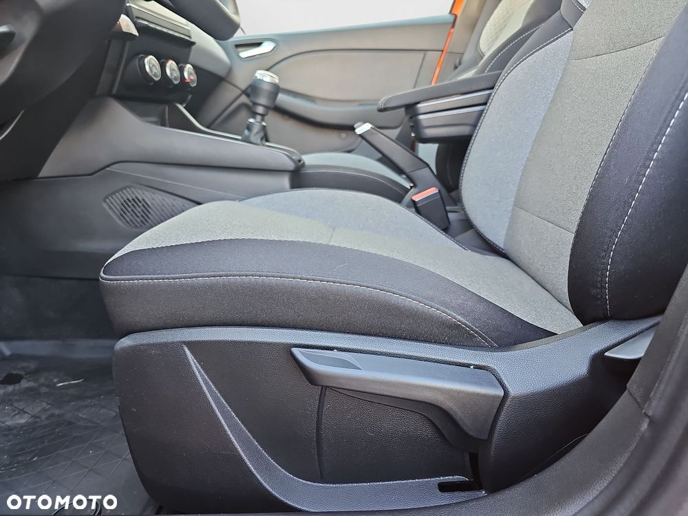 Renault Clio 1.0 TCe Evolution - 14