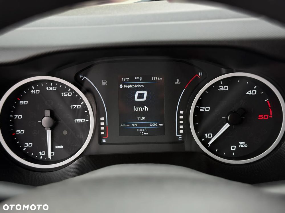 Iveco Daily 35C18 3.0 HPI 180KM / 2023 Rok Produkcji / Kontener 4,7m + Winda 750KG / 93.090KM PRZEBIEG / Automat Hi-Matic / ZAREJESTROWANY W PL - 36