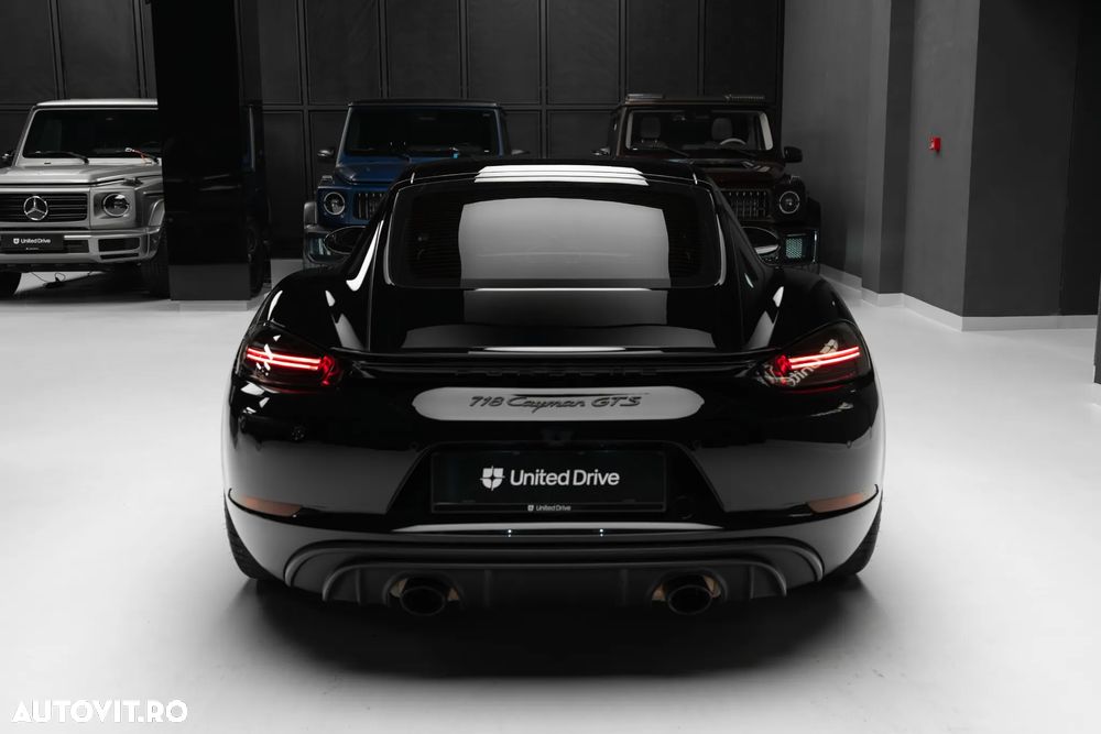 Porsche Cayman GTS 4.0 PDK - 38